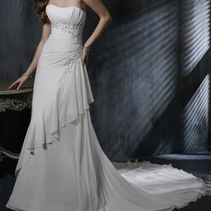 Maggie Sottero A-line Bridal gown Ivory